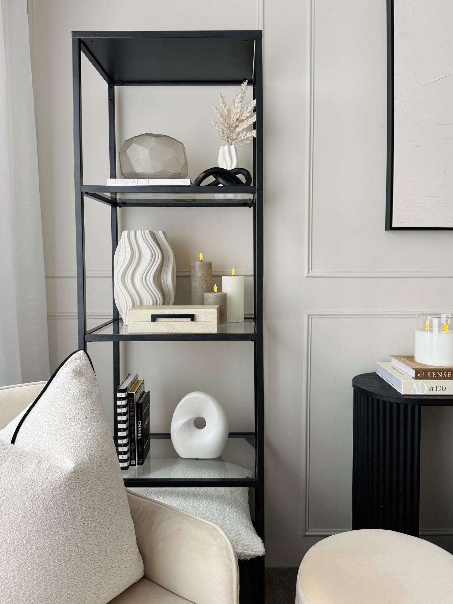 Zayari Black Sculpture